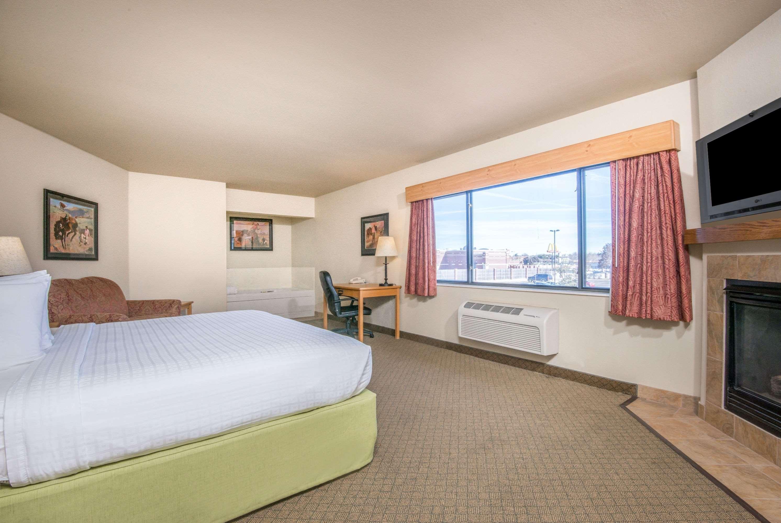 Americinn By Wyndham Pampa Event Center Zewnętrze zdjęcie