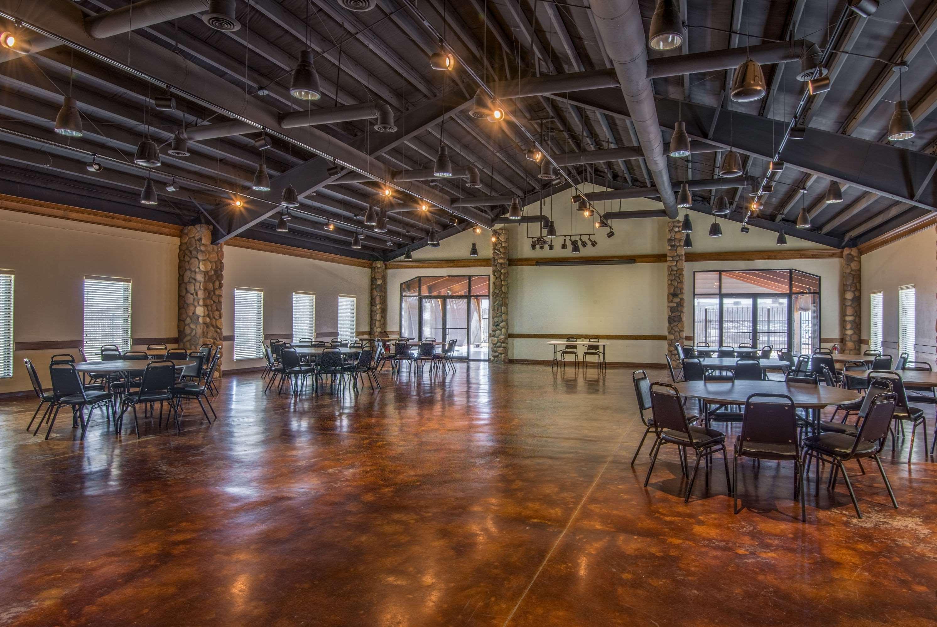 Americinn By Wyndham Pampa Event Center Zewnętrze zdjęcie