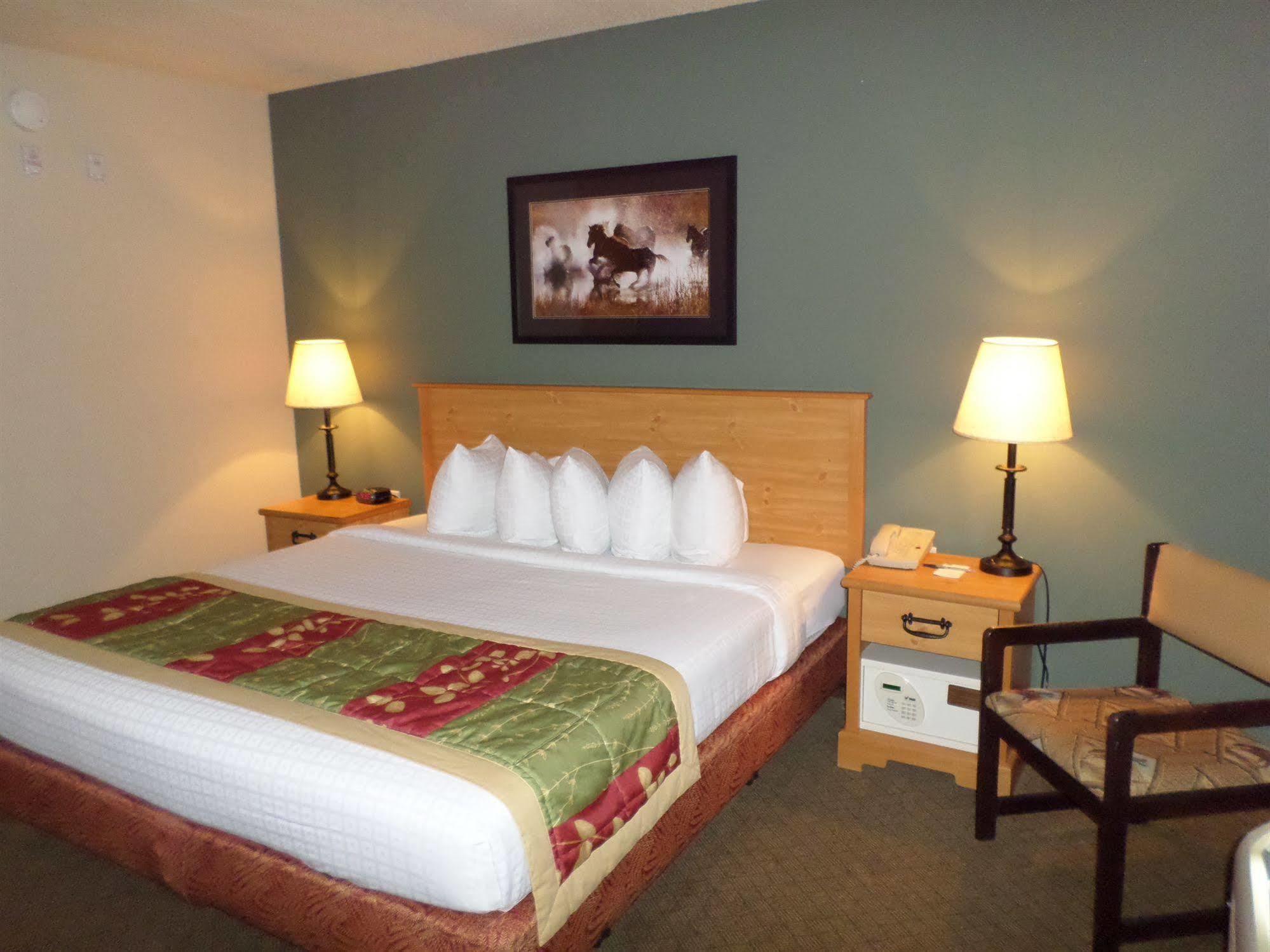 Americinn By Wyndham Pampa Event Center Zewnętrze zdjęcie